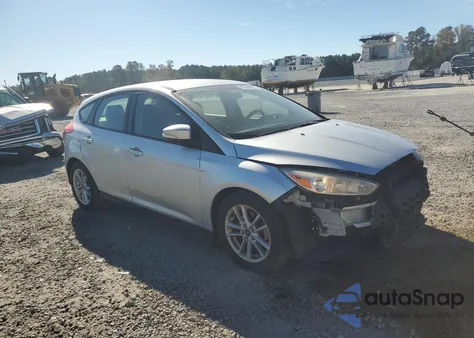 2017 Ford Focus Se z USA, uszkodzony, nr VIN 1FADP3K26HL267639